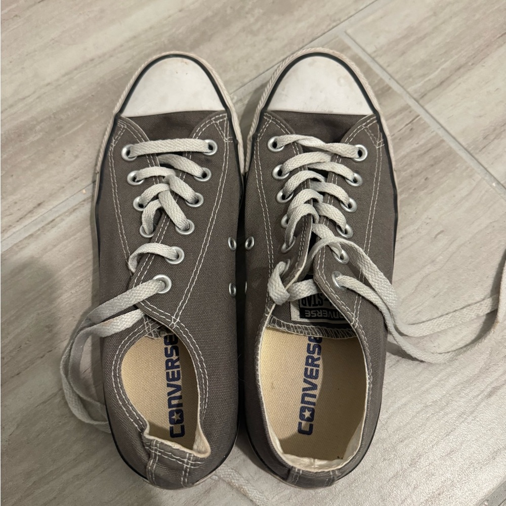 Women’s lace up classic converse grey
